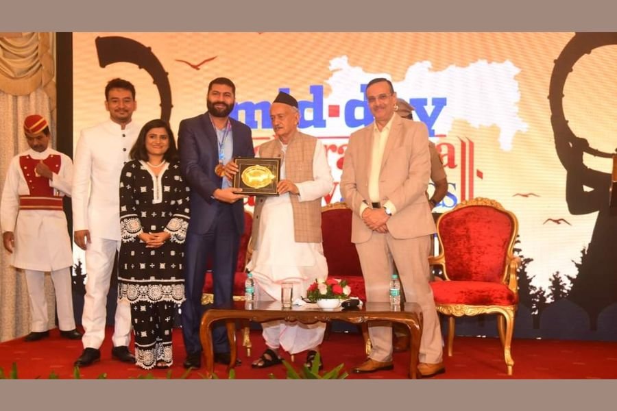 Dr. Vikram Kamat was honored as an “Iconic Personality in Hospitality” by Former Shri Bhagat Singh Koshiyari, Honorable Governor of the state of Maharashtra
