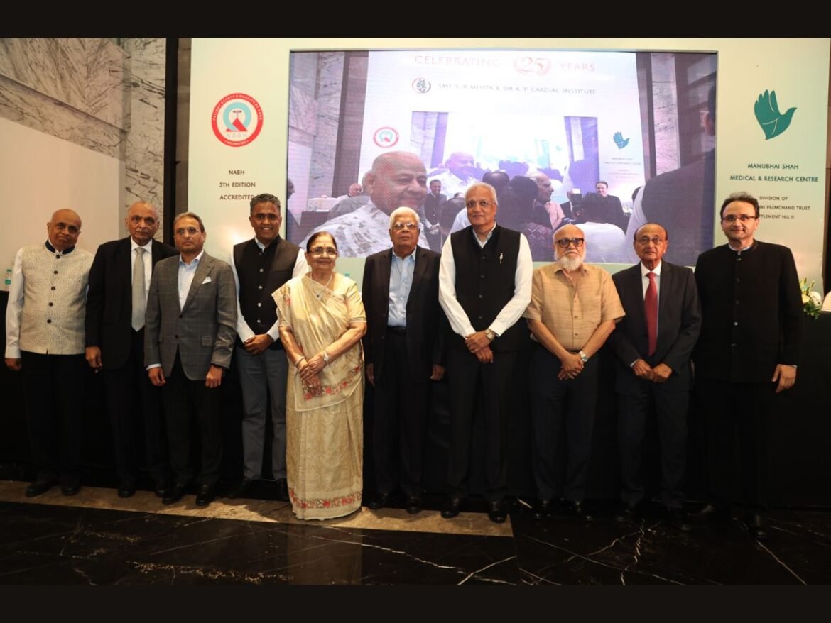 Smt S R Mehta and Sir K P Cardiac Institute (Kikabhai Hospital) celebrated Silver Jubilee with felicitation of 15 Doctors and Distinguished Persons