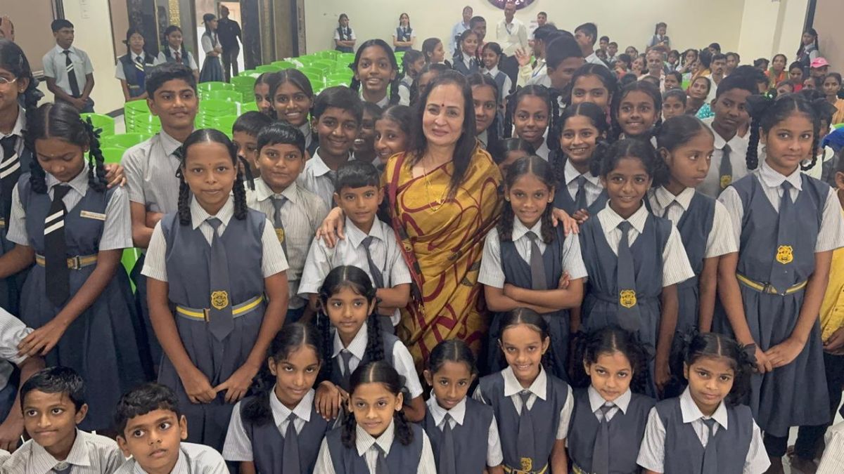 Smita Thackeray Empowers Future Through School Kit Distribution