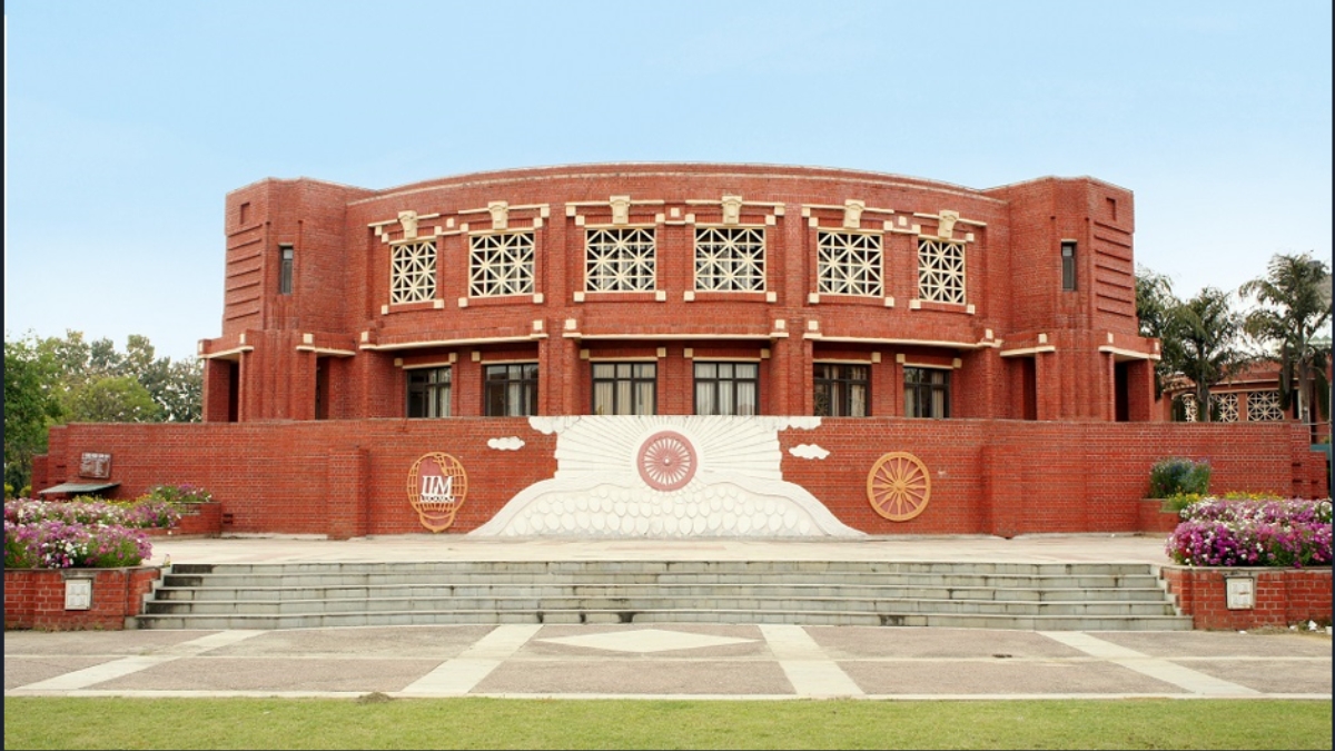 Leading Through Influence & Agility: IIM Lucknow Opens Admissions to Batch 3 of Executive Programme in Leadership and Change Management